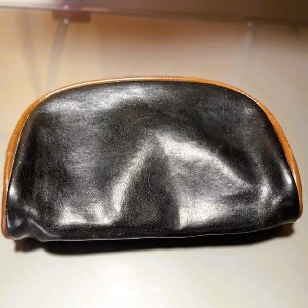Gucci Small Leather Bag In Very Good Condition - Image 3