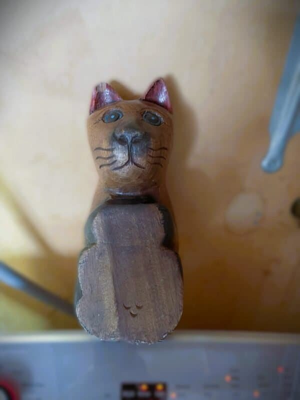 Mantel Wooden Cat Vintage Decor In Very Good Condition - Image 2